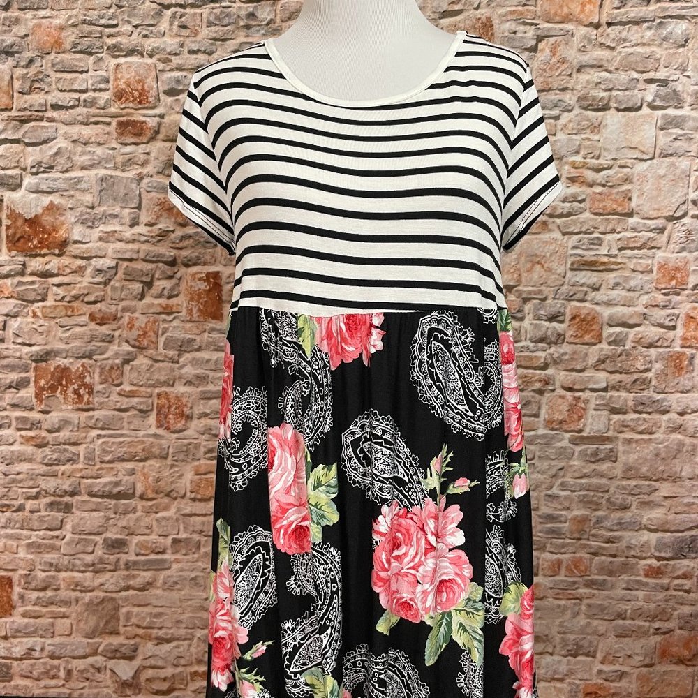 NWT Paisley Rose Babydoll Top - Picture 3 of 8